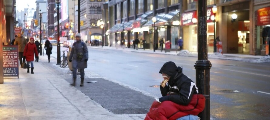 Canada to Reduce Immigration by 27% Over Three Years