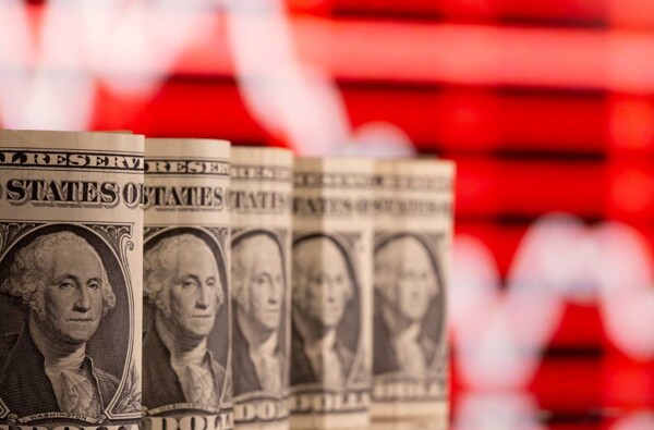 Euro Nears Five-Month High Amid Ukraine Optimism