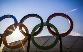 Возраст пика производительности олимпийских атлетов
