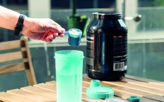 Увеличение подростков и молодых людей, потребляющих продукты для набора мышечной массы в Канаде