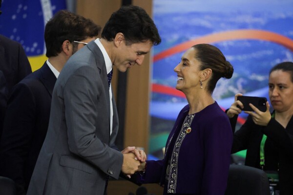 Canada and Mexico Discuss Tariffs Over Phone
